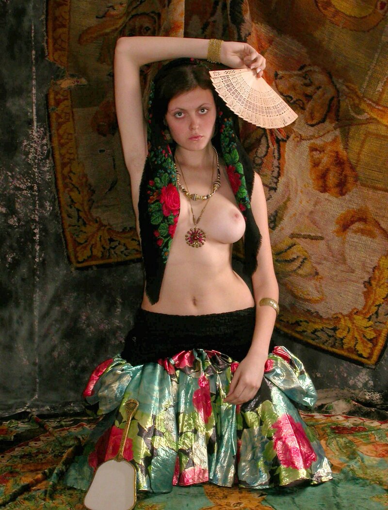 Виктория, 56